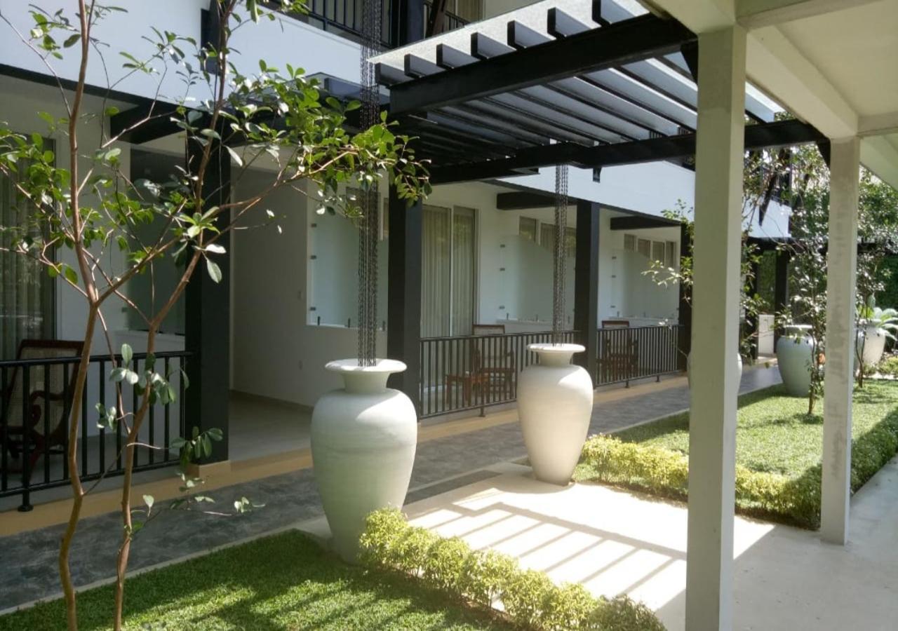 Garden Beach Hotel Kalutara Eksteriør bilde